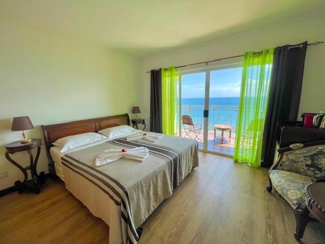 Treasure Cove Hotel & Restaurant Μπελ Όμπρε Εξωτερικό φωτογραφία
