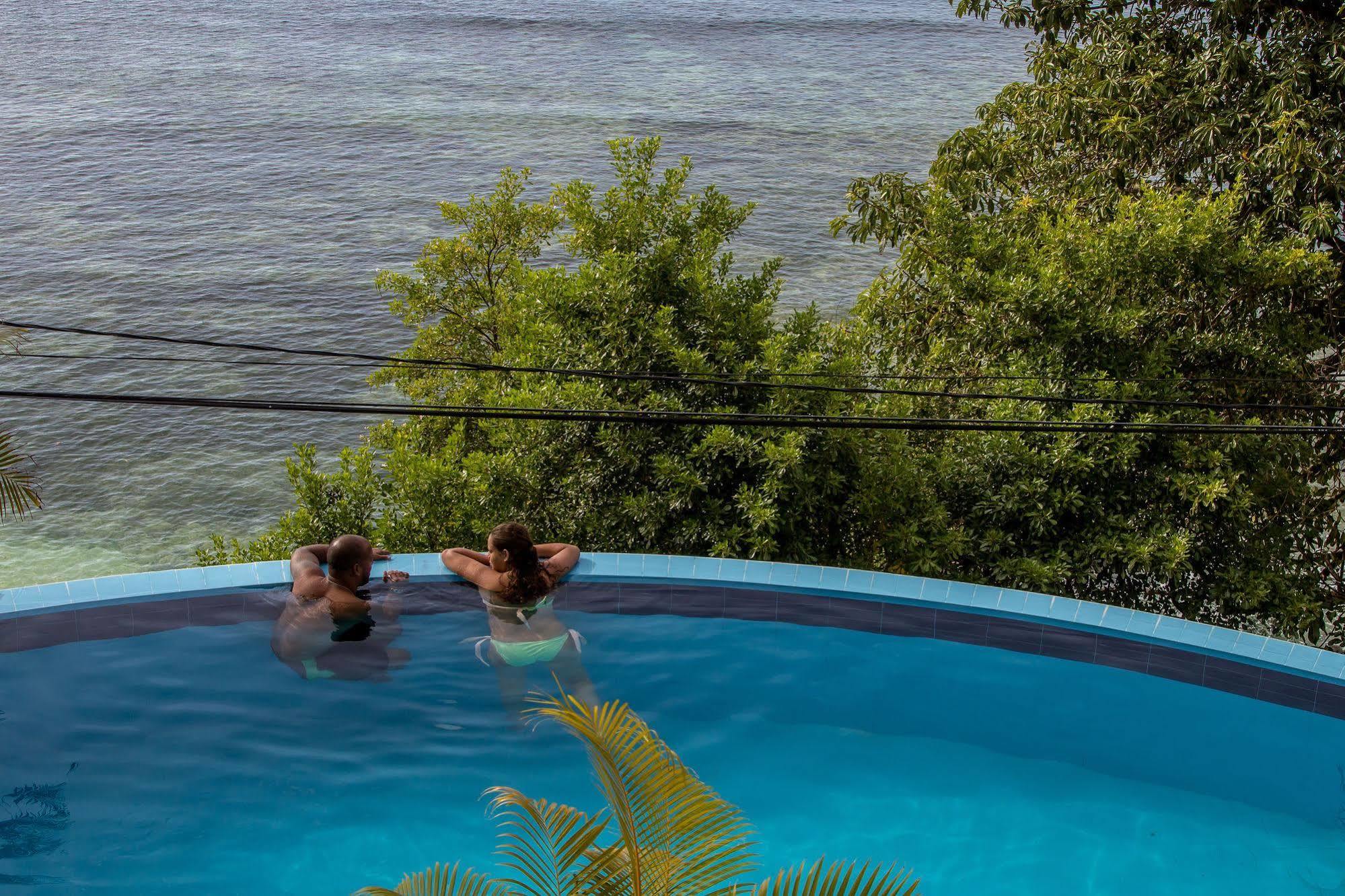 Treasure Cove Hotel & Restaurant Μπελ Όμπρε Εξωτερικό φωτογραφία